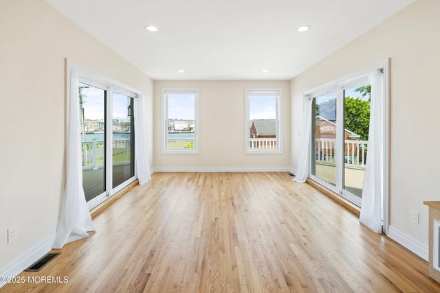 3 Grant Avenue, Rumson, NJ 07760