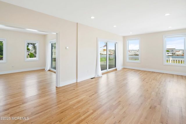 3 Grant Avenue, Rumson, NJ 07760