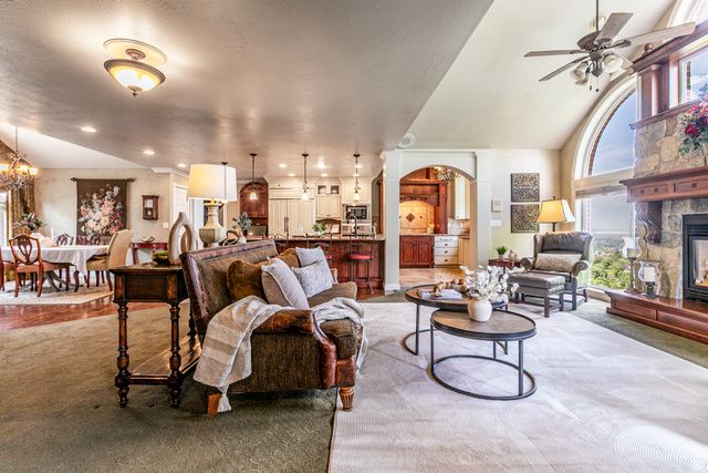 3237 TWIN PEAKS DR, Layton, UT 84040