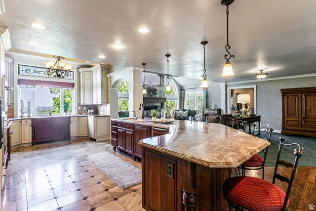 3237 TWIN PEAKS DR, Layton, UT 84040
