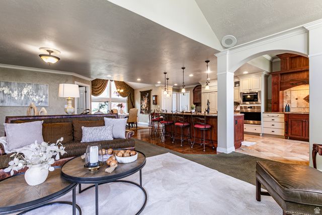 3237 TWIN PEAKS DR, Layton, UT 84040