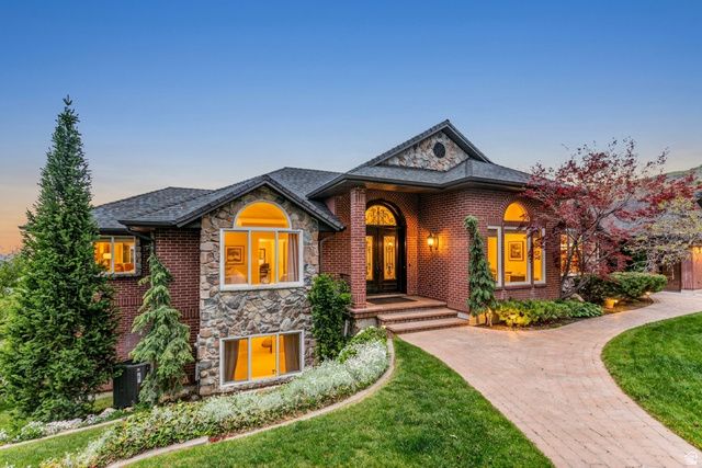 3237 TWIN PEAKS DR, Layton, UT 84040