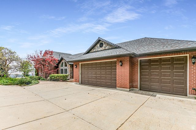 3237 TWIN PEAKS DR, Layton, UT 84040