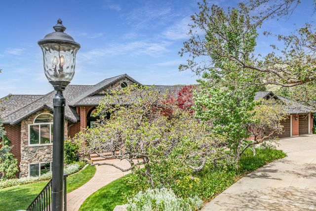 3237 TWIN PEAKS DR, Layton, UT 84040
