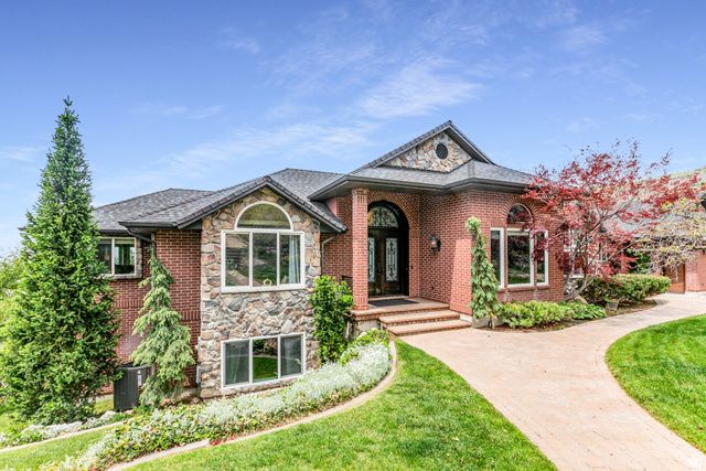 3237 TWIN PEAKS DR, Layton, UT 84040