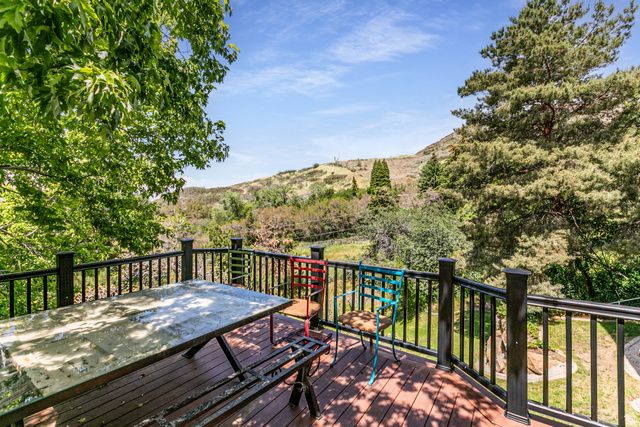3237 TWIN PEAKS DR, Layton, UT 84040