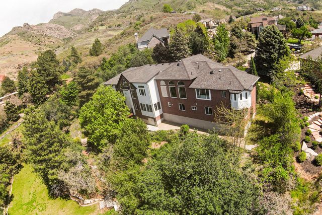 3237 TWIN PEAKS DR, Layton, UT 84040