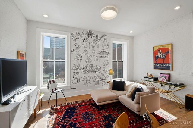 33 E Court Street, Cincinnati, OH 45202