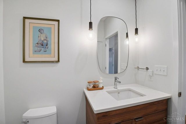 33 E Court Street, Cincinnati, OH 45202