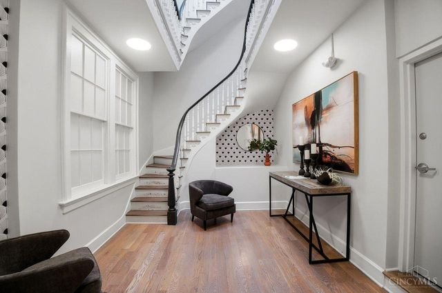 33 E Court Street, Cincinnati, OH 45202