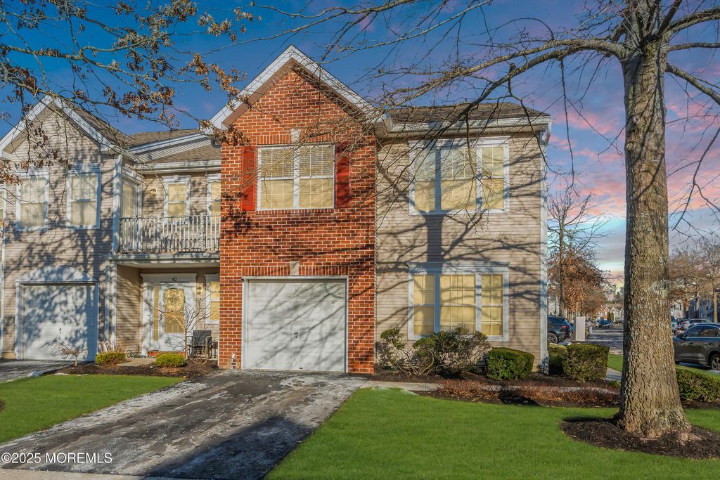 81 Wood Duck Court, Freehold, NJ 07728