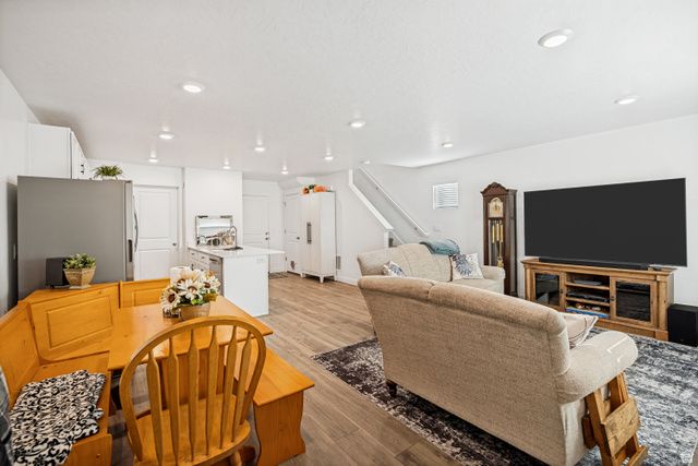 4064 S PITCHBLACK LN, Magna, UT 84044