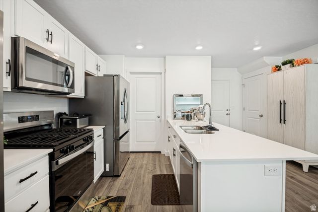 4064 S PITCHBLACK LN, Magna, UT 84044