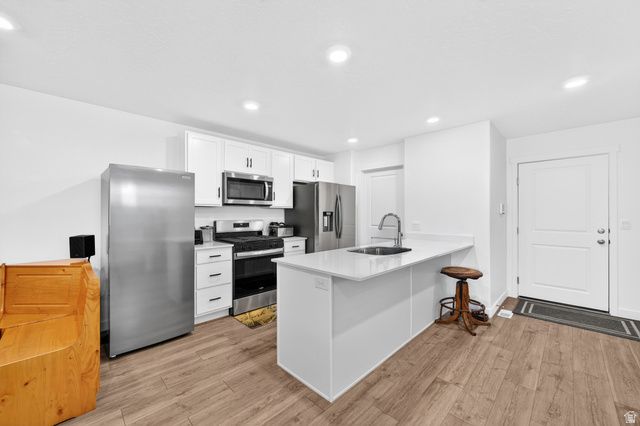 4064 S PITCHBLACK LN, Magna, UT 84044