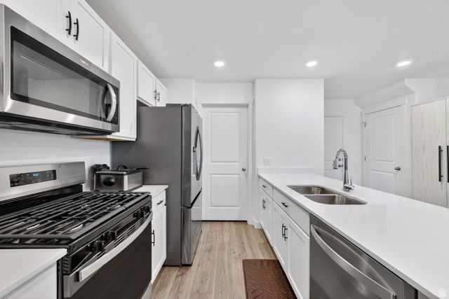 4064 S PITCHBLACK LN, Magna, UT 84044