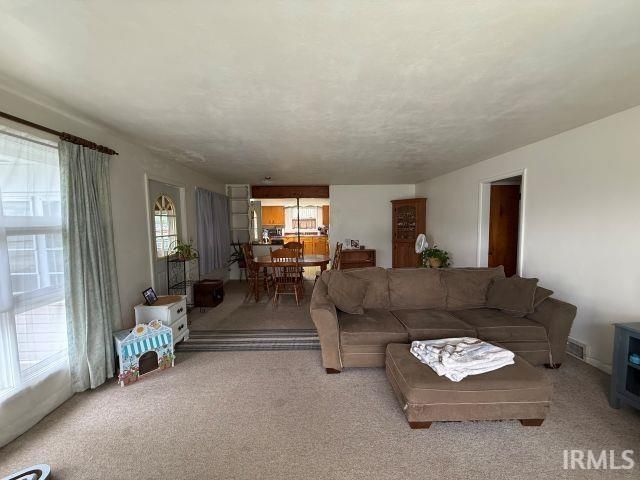 1104 N 8th Street, Mitchell, IN 47446