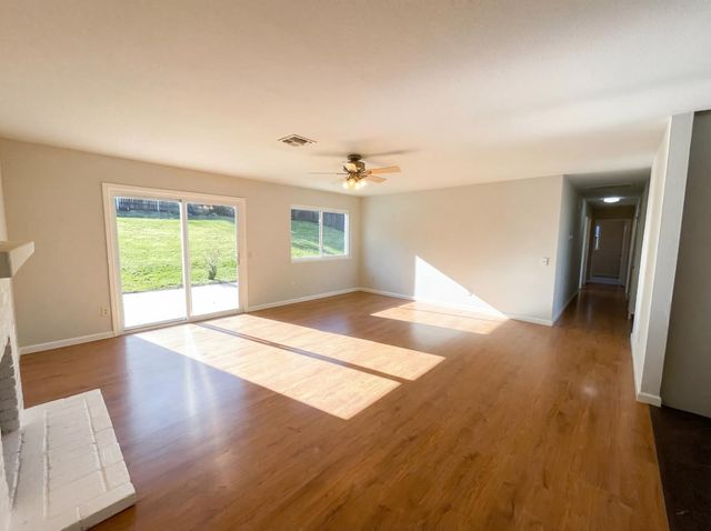 141 Sierra Woods Cir, Folsom, CA 95630