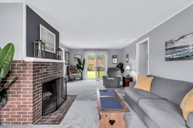 7 Queens Bay Lane, Buzzards Bay, MA 02532