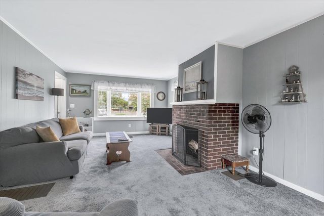 7 Queens Bay Lane, Buzzards Bay, MA 02532