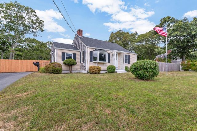 7 Queens Bay Lane, Buzzards Bay, MA 02532