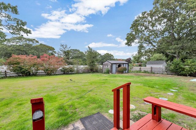 7 Queens Bay Lane, Buzzards Bay, MA 02532