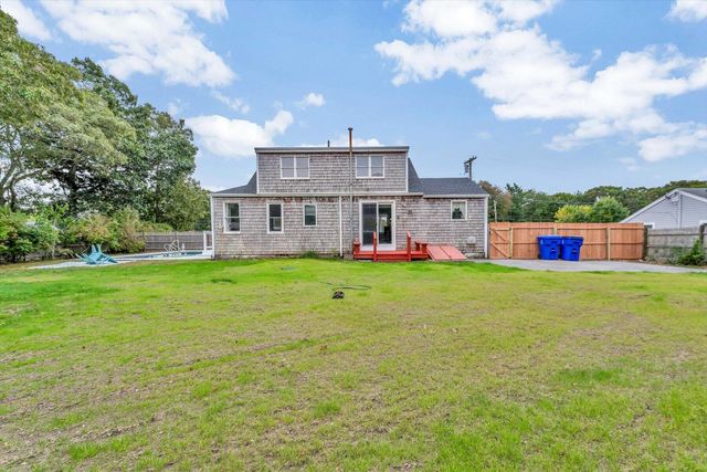 7 Queens Bay Lane, Buzzards Bay, MA 02532