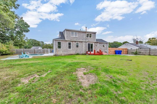 7 Queens Bay Lane, Buzzards Bay, MA 02532