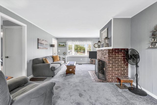 7 Queens Bay Lane, Buzzards Bay, MA 02532