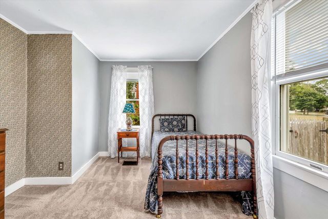 7 Queens Bay Lane, Buzzards Bay, MA 02532