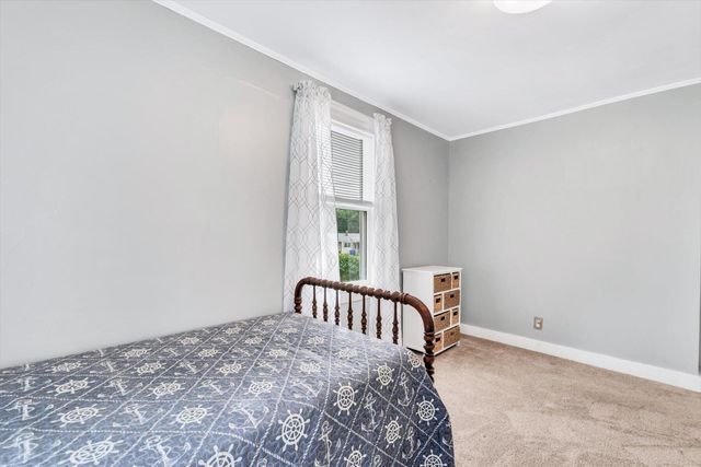 7 Queens Bay Lane, Buzzards Bay, MA 02532
