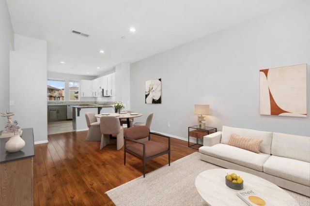 112 Via Sovana, Santee, CA 92071