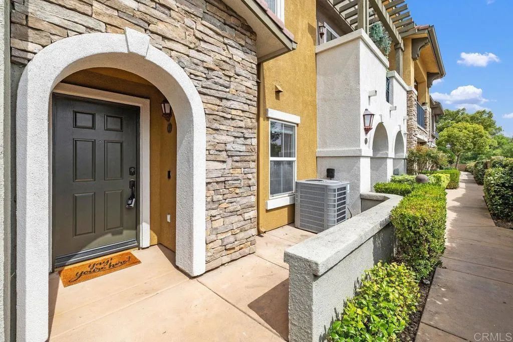 112 Via Sovana, Santee, CA 92071