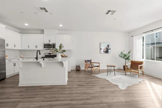 319 MINNEOLA PLACE, Fallbrook, CA 92028