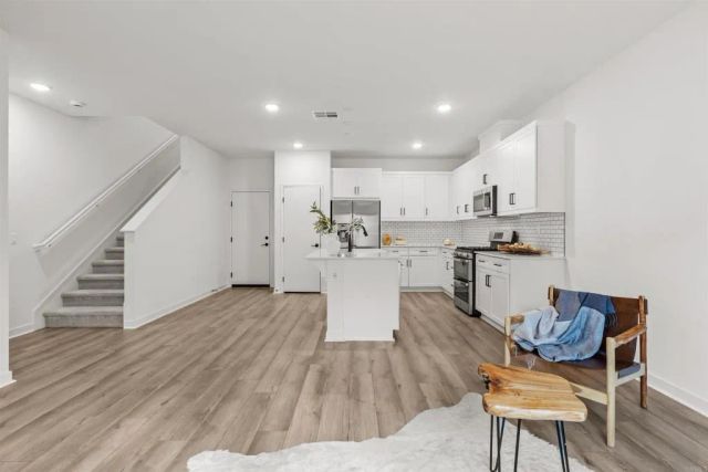 319 MINNEOLA PLACE, Fallbrook, CA 92028