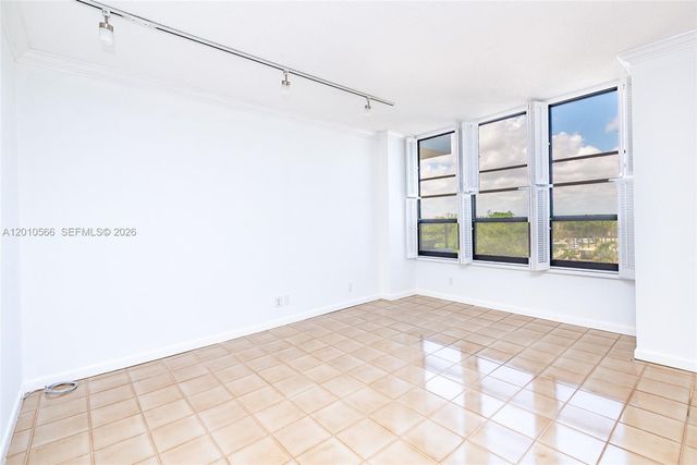 600 Three Islands Blvd 402, Hallandale Beach, FL 33009