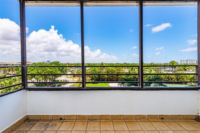 600 Three Islands Blvd 402, Hallandale Beach, FL 33009