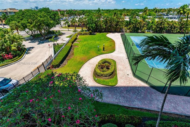 600 Three Islands Blvd 402, Hallandale Beach, FL 33009