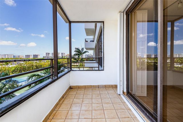 600 Three Islands Blvd 402, Hallandale Beach, FL 33009