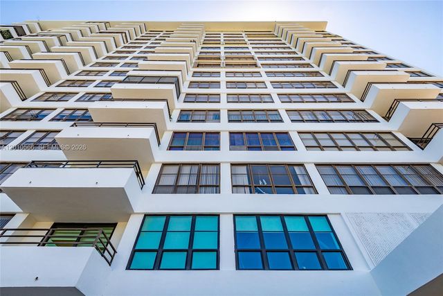 600 Three Islands Blvd 402, Hallandale Beach, FL 33009