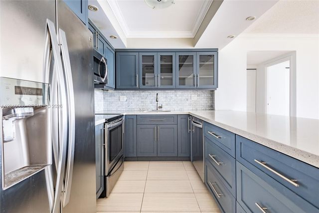 600 Three Islands Blvd 402, Hallandale Beach, FL 33009