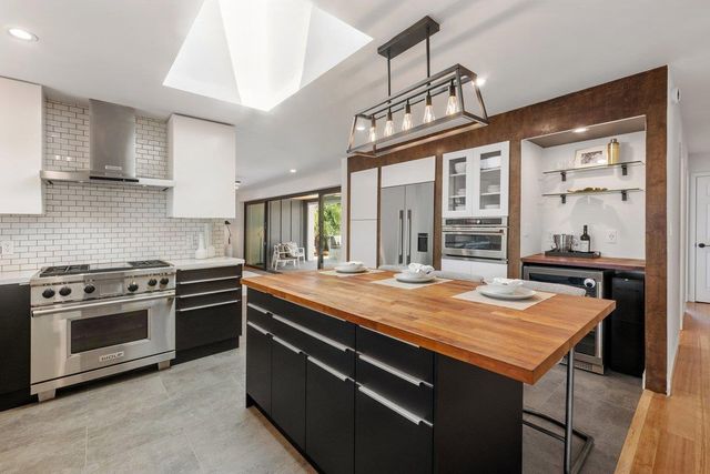 1749 Lake Street, San Mateo, CA 94403