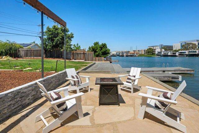 1749 Lake Street, San Mateo, CA 94403