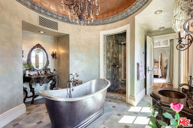 25305 Prado De La Felicidad, Calabasas, CA 91302