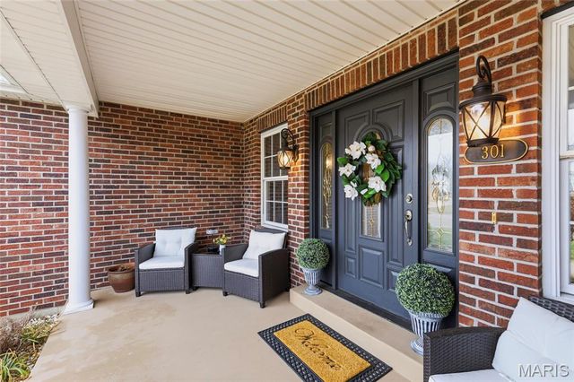 301 Meadow Chase Drive, Festus, MO 63028