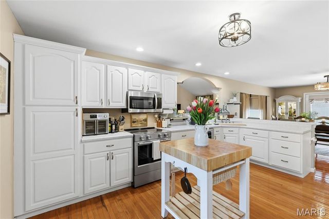 301 Meadow Chase Drive, Festus, MO 63028