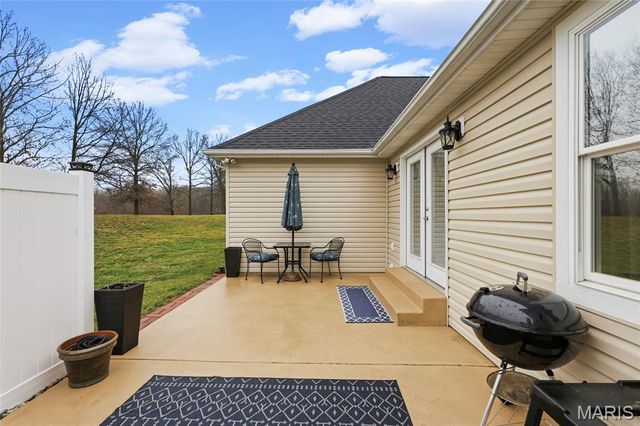 301 Meadow Chase Drive, Festus, MO 63028