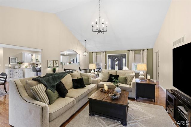 301 Meadow Chase Drive, Festus, MO 63028