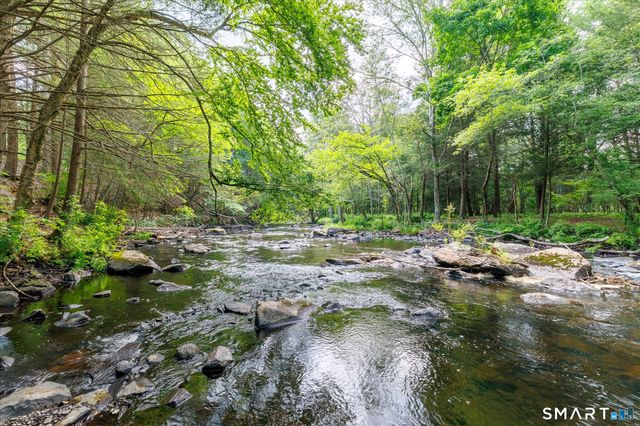 56 River Road, Killingly, CT 06241