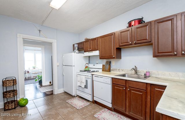 1908 Bonnycastle Ave, Louisville, KY 40205