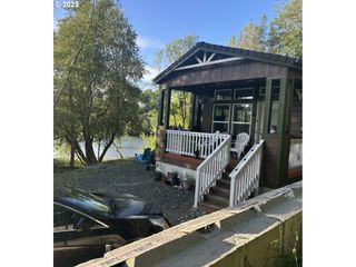 99635 PILING HOLE Rd, Brookings, OR 97415